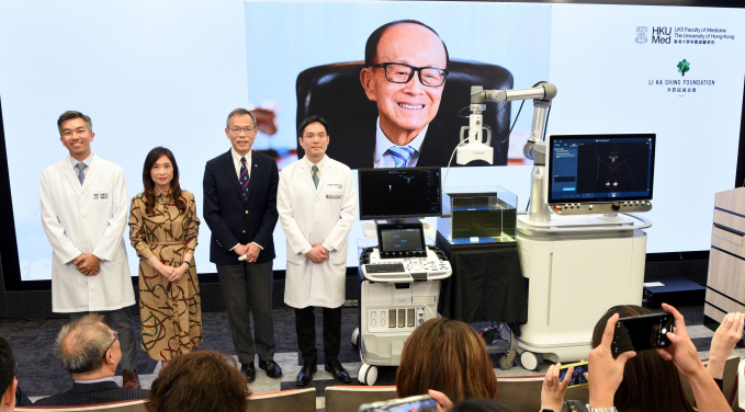With a generous donation from the Li Ka Shing Foundation, HKUMed will be the first institution in Asia to introduce the groundbreaking Histotripsy system, using state-of-the-art histotripsy technology for clinical trials, offering Hong Kong liver cancer patients access to non-invasive, painless and highly effective treatment. Mr Li Ka Shing (right) is excited to witness this transformative technology that can kill cancer with bubbles. (From second right) Professor Albert Chan Chi-yan, HKUMed; Professor Chak-sing Lau, Dean of Medicine, HKU; Dr Theresa Li, Cluster Chief Executive, Hong Kong West Cluster; and Dr Vince Lau, HKUMed.